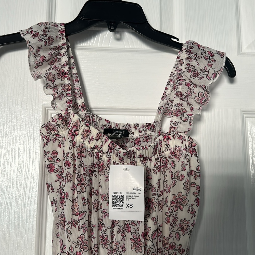 Forever 21 Floral Romper - White and Red - Picture 2 of 7